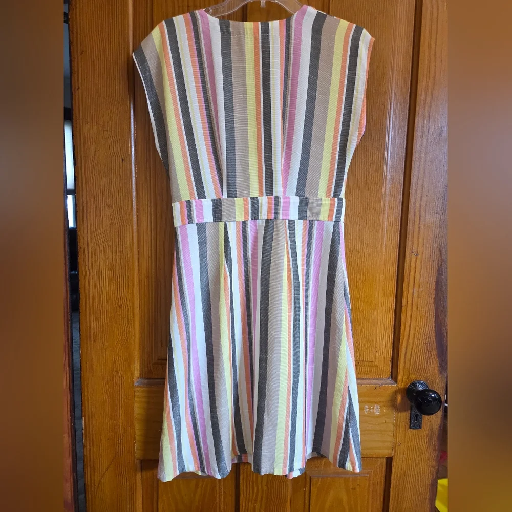🌸🌸LOFT Multicolor Striped Midi Dress🌸🌸 - Picture 2 of 4